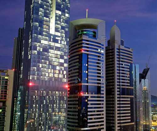Iluminación Arquitectural en la Rolex Tower de Dubai