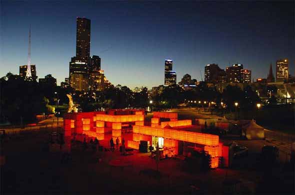 Los tanques de agua iluminan Melbourne