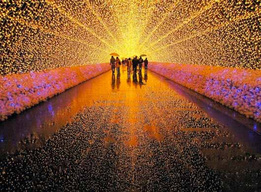 Espectaculares túneles de LED en Japón