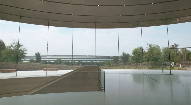 La imponente inauguración del Steve Jobs Theater