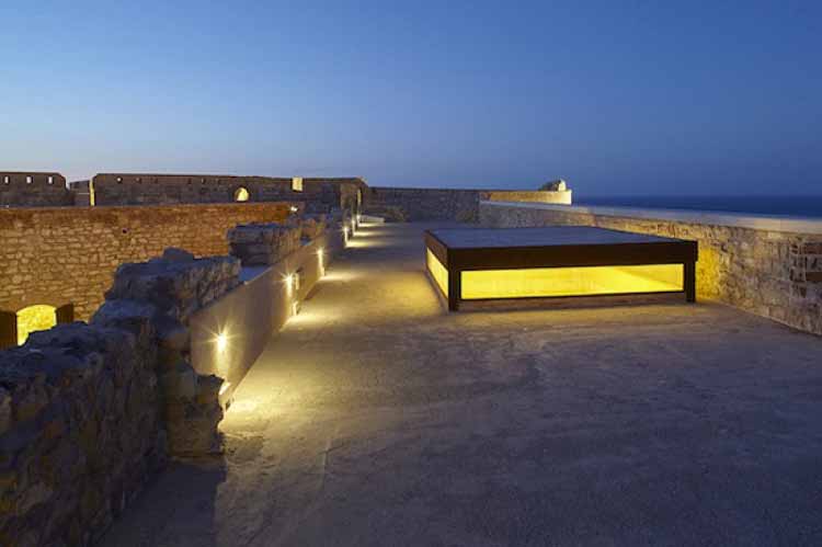 El encanto de la iluminación del Fuerte Victoria Grande en Melilla