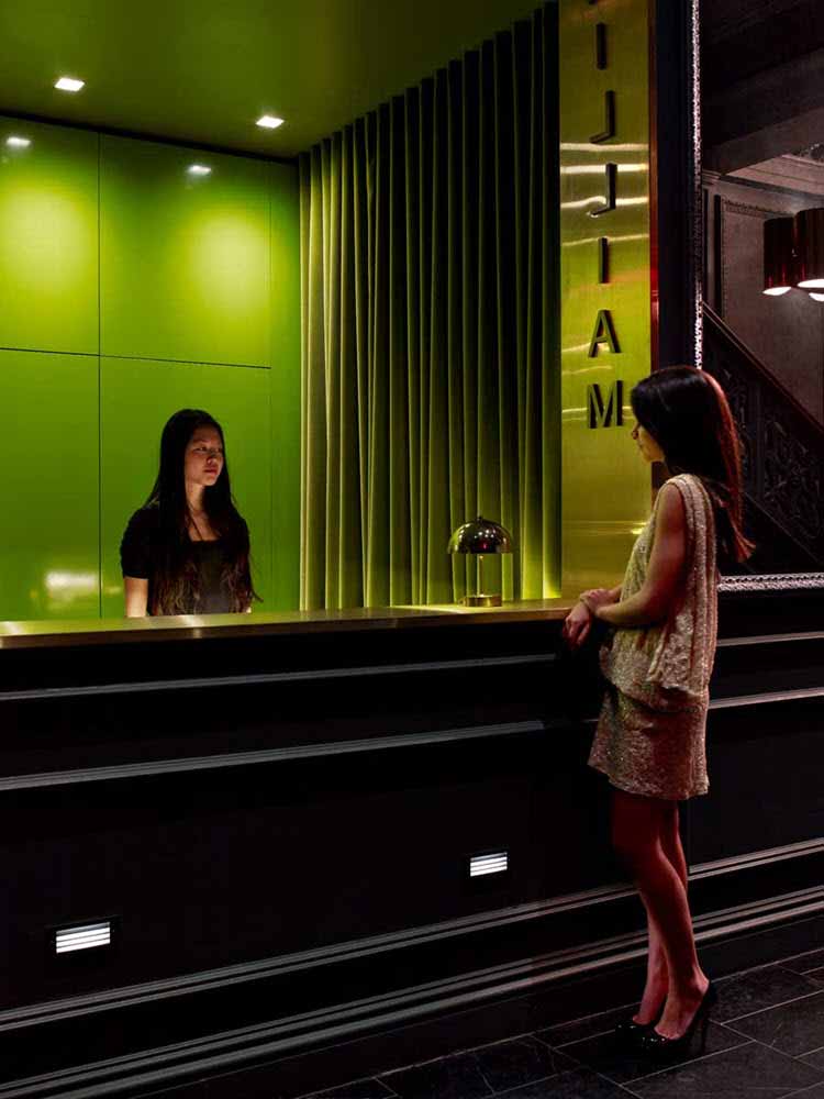 Arte, iluminación y diseño de interiores se funden en uno en este hotel