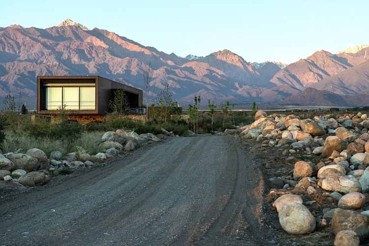 El sofisticado diseño de Casa Evans en Tunuyán, Argentina