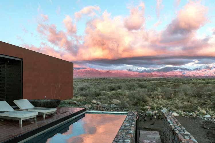 El sofisticado diseño de Casa Evans en Tunuyán, Argentina