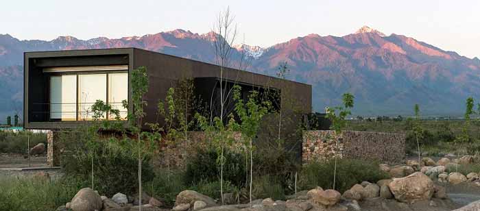 El sofisticado diseño de Casa Evans en Tunuyán, Argentina