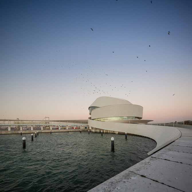  El diseño de un puerto que se funde con la tierra y con el mar