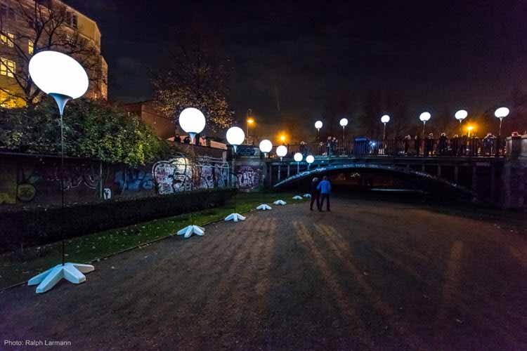 Un muro de esperanza y luz en Berlín