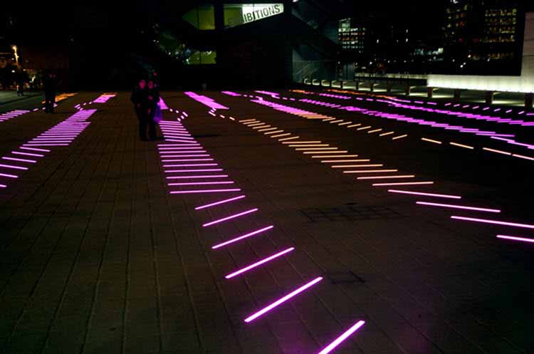 BruumRuum! una instalación de LED que pone luz a Barcelona