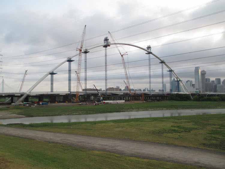 Espectacular puente en Dallas, EEUU