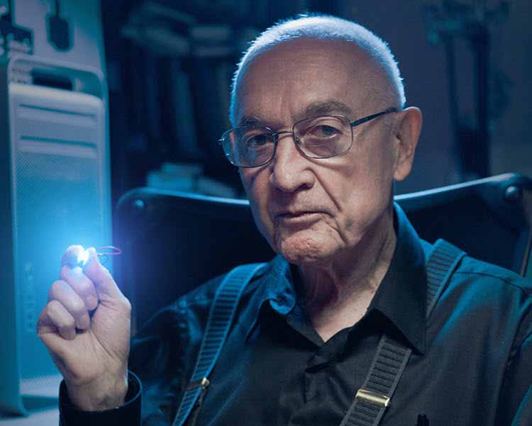 Entrevista a Nick Holonyak, inventor del LED