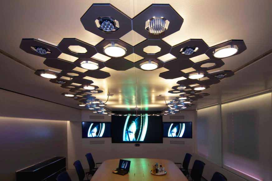 Paneles de luz  OLED iluminan las oficinas de un organismo público en Alemania