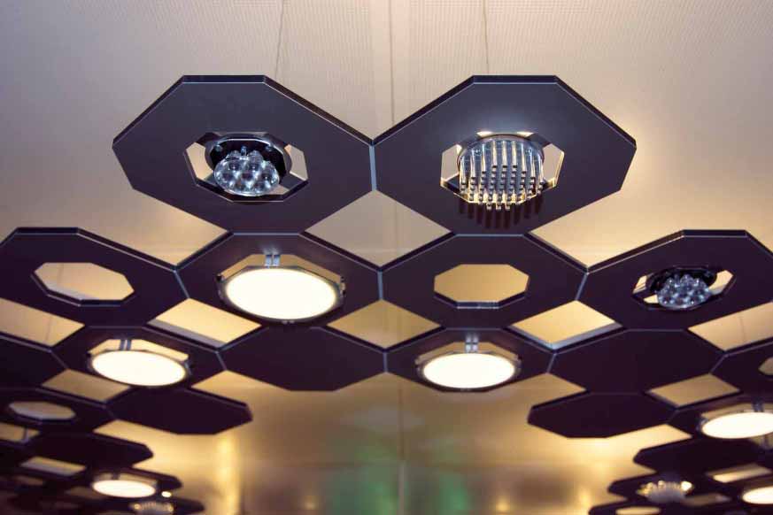 Paneles de luz  OLED iluminan las oficinas de un organismo público en Alemania