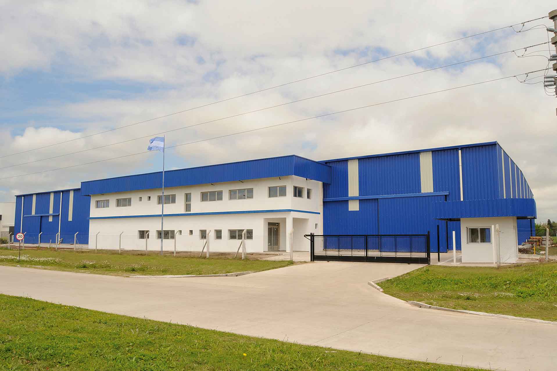 Inauguración de la planta industrial de San Justo Iluminación en el Parque Industrial La Matanza