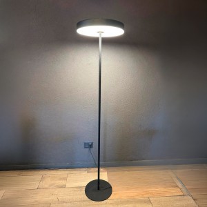 Lámpara Perfecta Iluminación | CAPRICCIO PIE - P-201 - Lámpara De Pie
