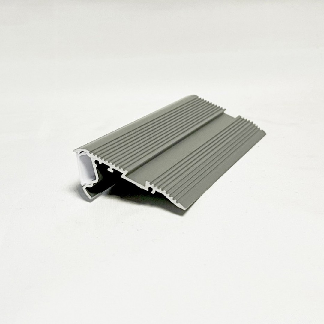 GSG Design - Perfil Nariz de Escalera