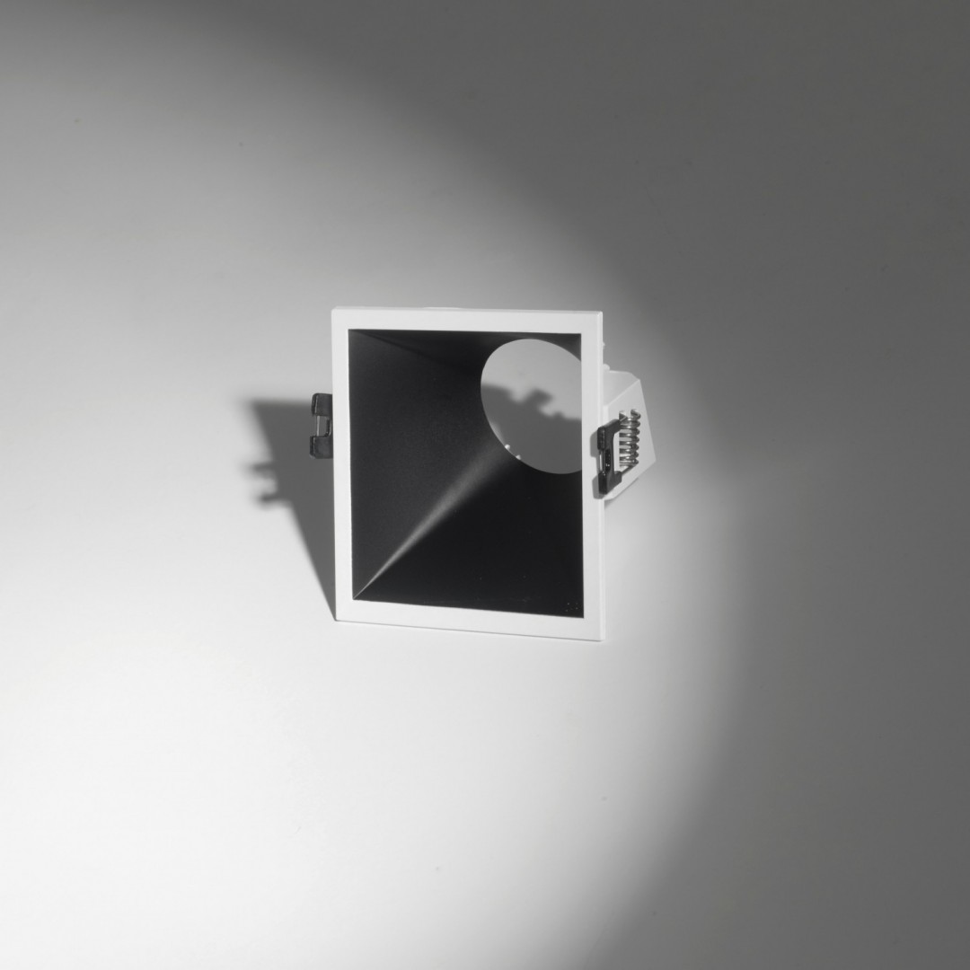 Leuk Iluminación - UK11 BLANCO Y NEGRO - 6681 - Empotrable de Techo