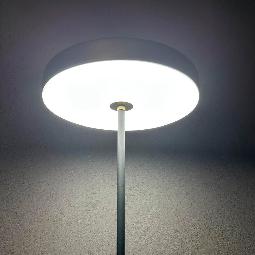 Perfecta Iluminación - CAPRICCIO PIE - P-201 - Lámpara De Pie